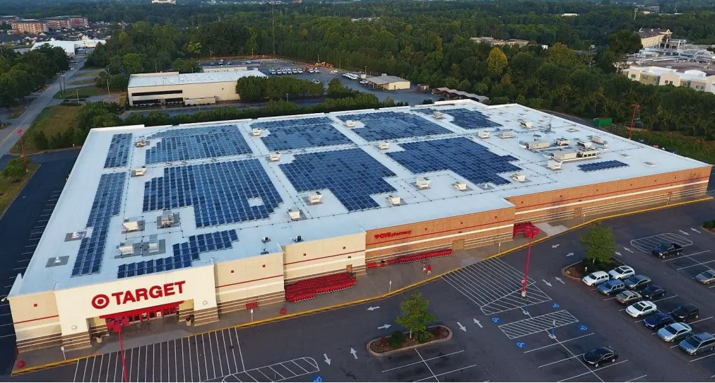 Cool Roof Solar : Booster le rendement photovoltaïque grâce au revêtement réfléchissant Cool Roof